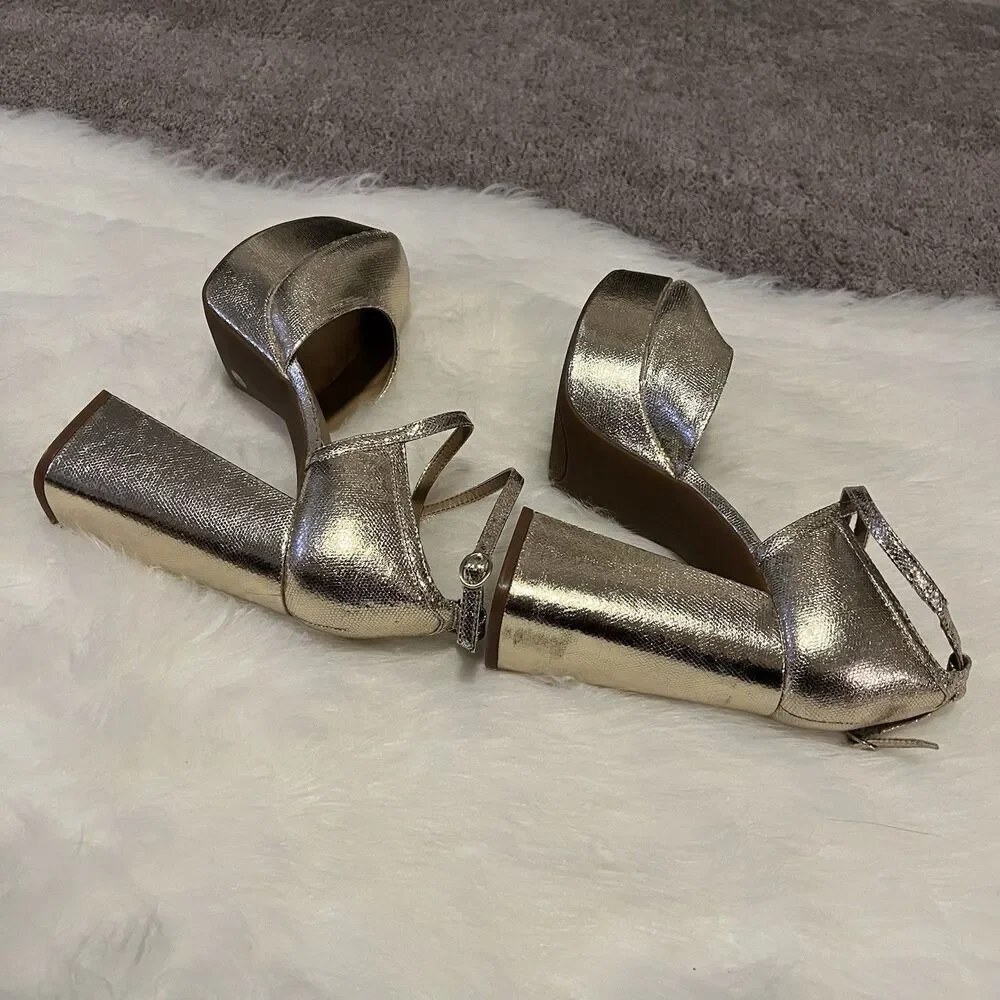 Chelsea‎ & Violet Women’s Pumps 9M Chunky Heels Gold Y2K